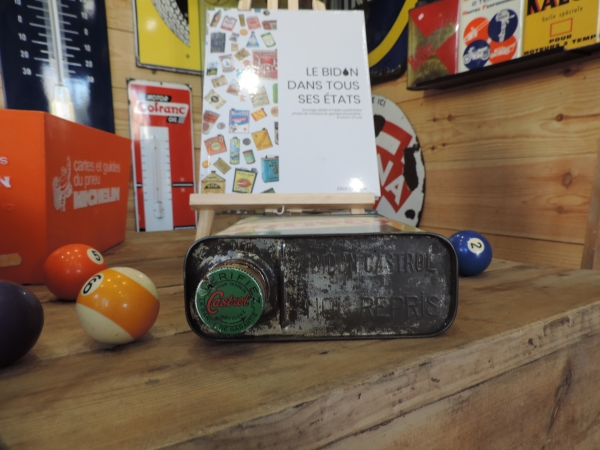 Bidon d'huile Castrol- 04122023_126.JPG