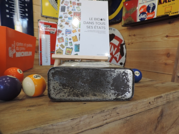 Bidon d'huile Mobiloil- 04122023_164.JPG