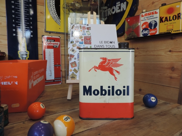 Bidon d'huile Mobiloil