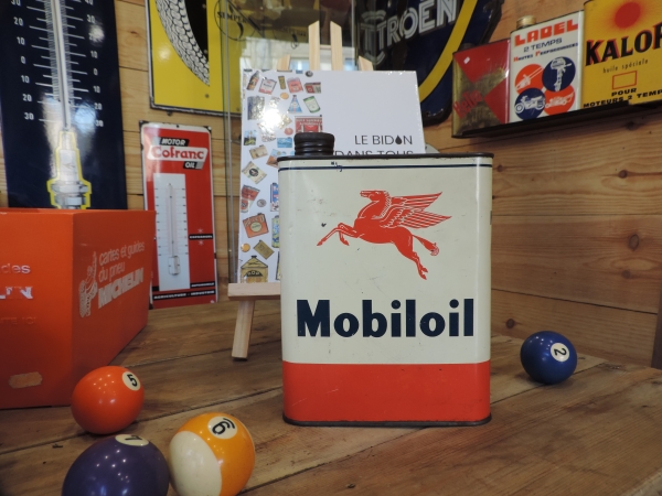 Bidon d'huile Mobiloil- 04122023_167.JPG