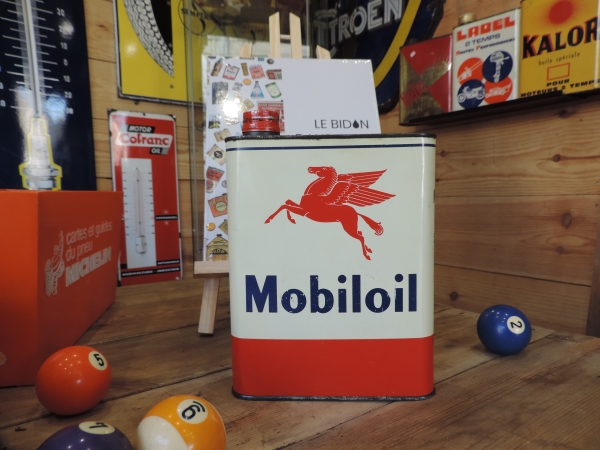Bidon d'huile Mobiloil