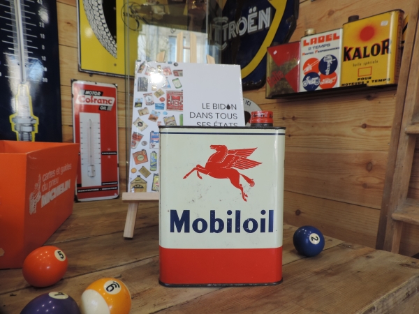 Bidon d'huile Mobiloil- 04122023_173.JPG