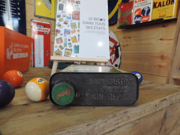 Bidon d'huile Castrol- 04122023_187.JPG