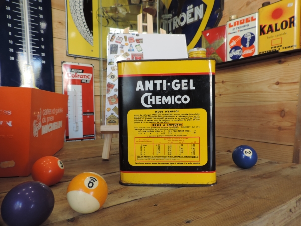 Bidon d'anti-gel Chemico- 04122023_21.JPG