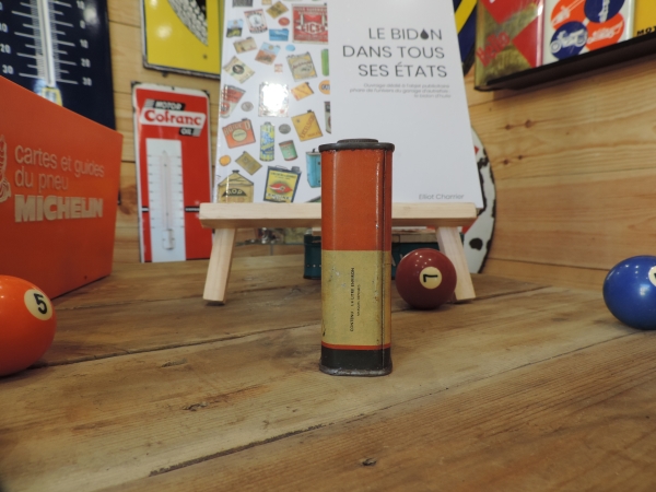 Bidon d'insecticide Esso- 04122023_38.JPG