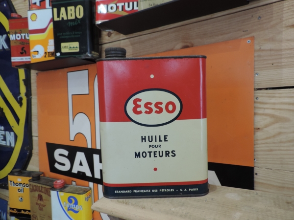 Bidon d'huile Esso