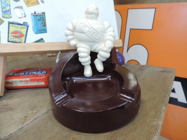 Cendrier Michelin- DSCN1085.JPG
