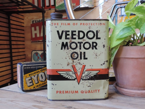 Bidon d'huile Veedol