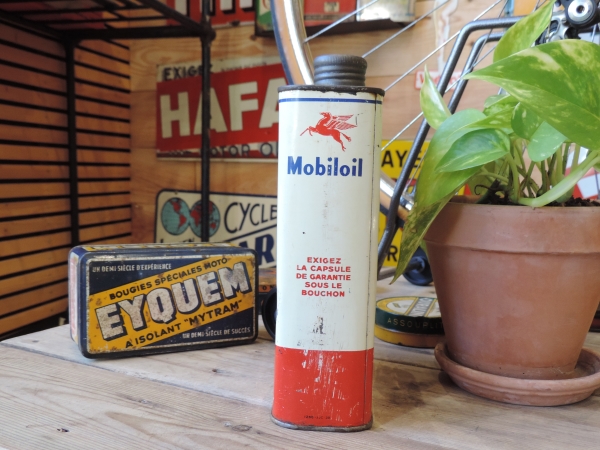 Bidon d'huile Mobiloil- DSCN13-11-2022-1_135.JPG