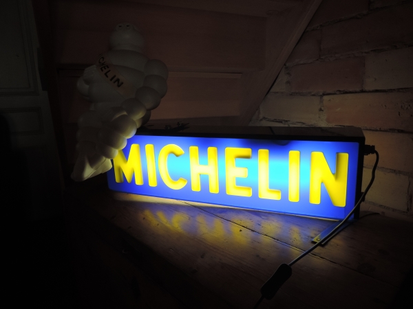 Enseigne Lumineuse MICHELIN- DSCN1416.JPG