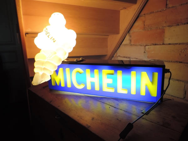 Enseigne Lumineuse MICHELIN- DSCN1417.JPG