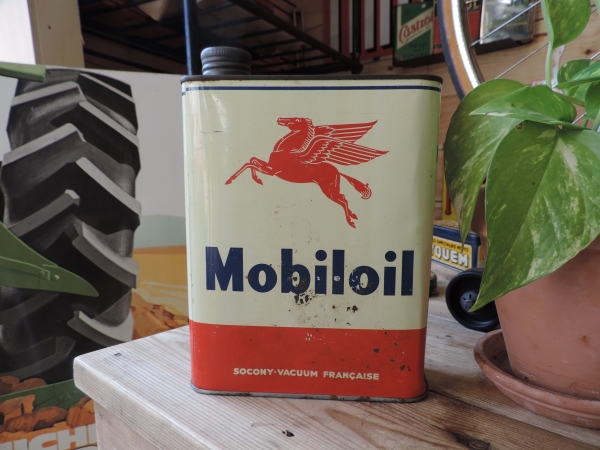 Bidon d'huile Mobiloil- DSCN18-11-2022-1_45.JPG