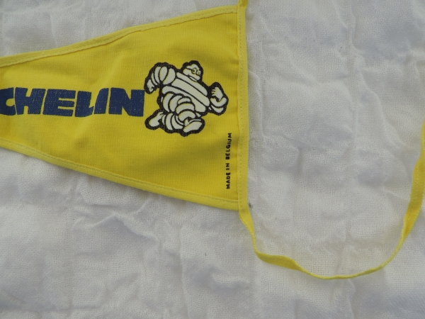 Fanion MICHELIN- DSCN2050.JPG