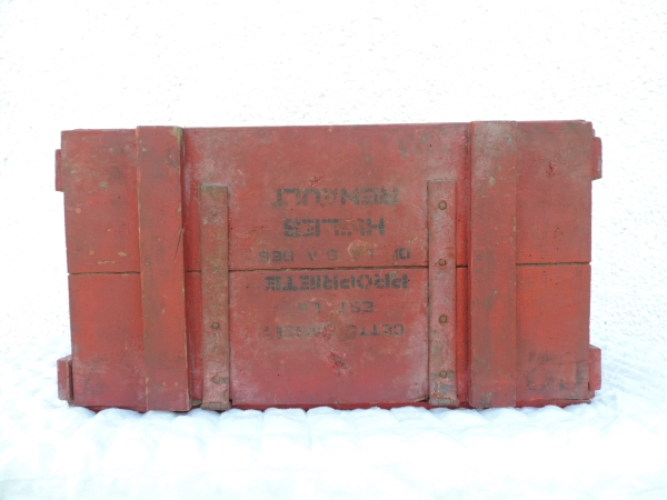 Caisse Huiles Renault- DSCN2094.JPG