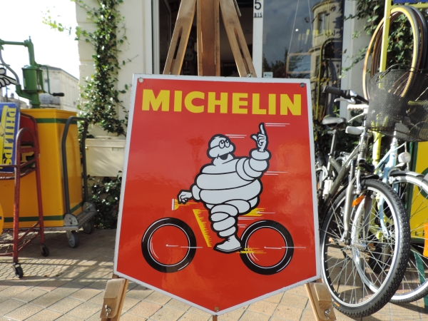 Plaque &eacute;maill&eacute;e Michelin- DSCN21-09-2023-1_16.JPG