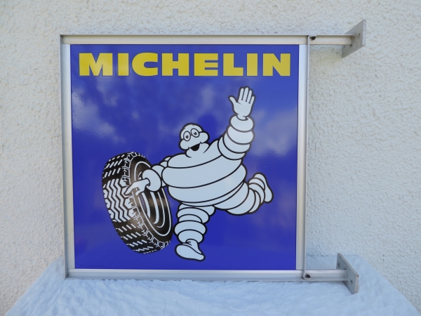 Enseigne MICHELIN- DSCN2102.JPG