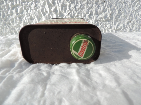 Bidon CASTROL- DSCN3912.JPG