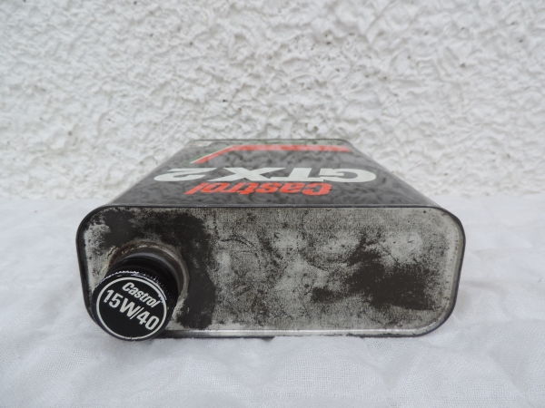 Bidon CASTROL- DSCN4368.JPG