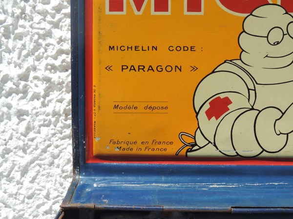 Bo&icirc;te Michelin- DSCN5305.JPG