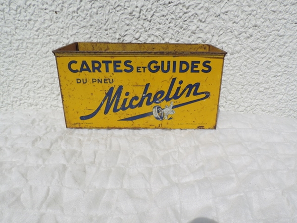 Boîte à cartes publicitaires Michelin