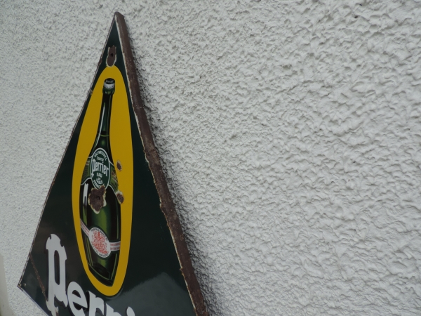 Plaque &eacute;maill&eacute;e Perrier- DSCN5927.JPG