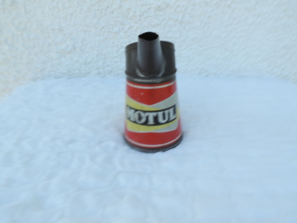Broc &agrave; huile Motul- DSCN6233.JPG