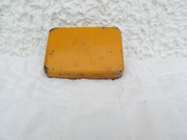 Bo&icirc;te publicitaire Dunlop- DSCN6442.JPG