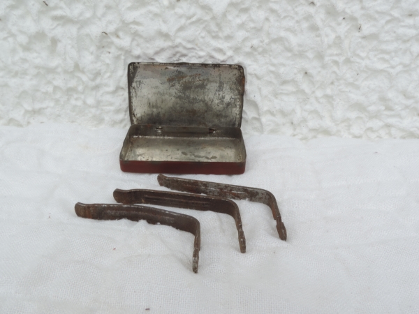 Bo&icirc;te publicitaire Trousse de poche- DSCN6469.JPG