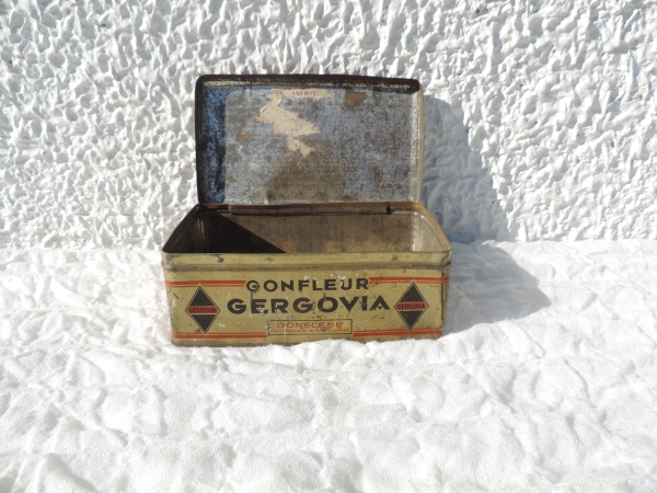 Bo&icirc;te publicitaire Gergovia- DSCN7304.JPG