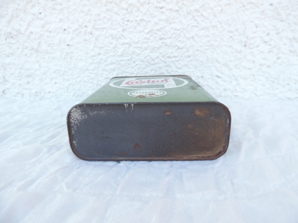 Bidon d'huile Castrol- DSCN7822.JPG