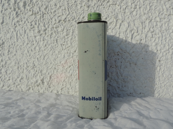 Bidon d'huile Mobiloil- DSCN8308.JPG