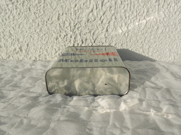 Bidon d'huile Mobiloil- DSCN8313.JPG