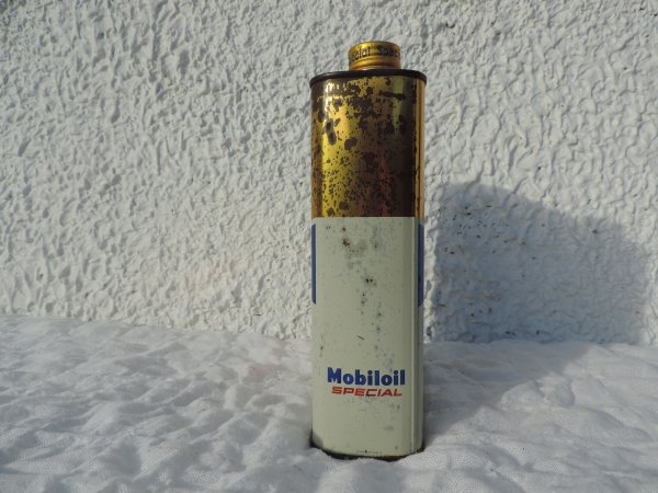 Bidon d'huile Mobiloil- DSCN8379.JPG