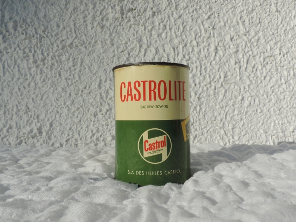 Bidon d'huile Castrol- DSCN8434.JPG