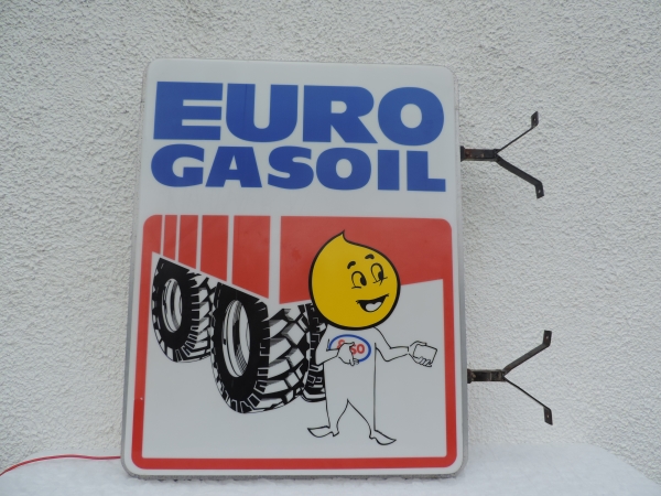 Enseigne lumineuse ESSO- DSCN8577.JPG