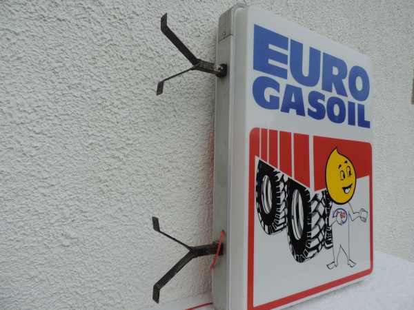 Enseigne lumineuse ESSO- DSCN8581.JPG