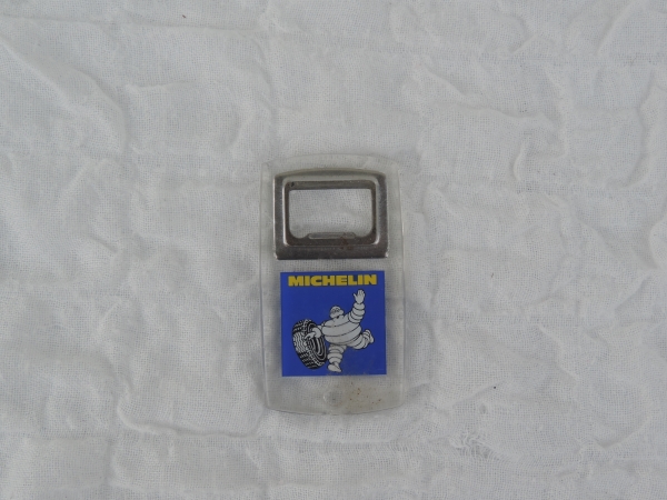 D&eacute;capsuleur Michelin- DSCN8613.JPG