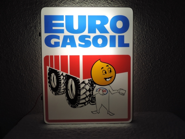 Enseigne lumineuse ESSO- DSCN8777.JPG