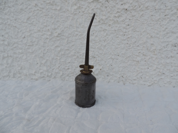 Burette &agrave; huile ancienne- DSCN9023.JPG