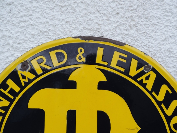 Plaque &eacute;maill&eacute;e Panhard & Levassor- DSCN9200.JPG