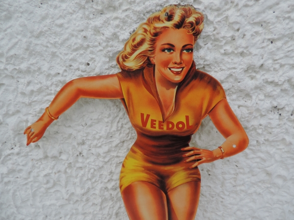 Pin-up VEEDOL- DSCN9299.JPG