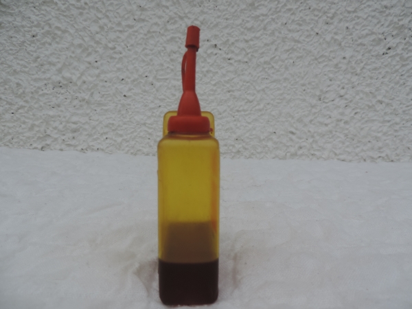 Burette d'huile- DSCN9869.JPG