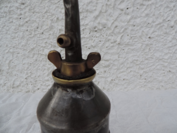 Burette d'huile- abcd1401.JPG