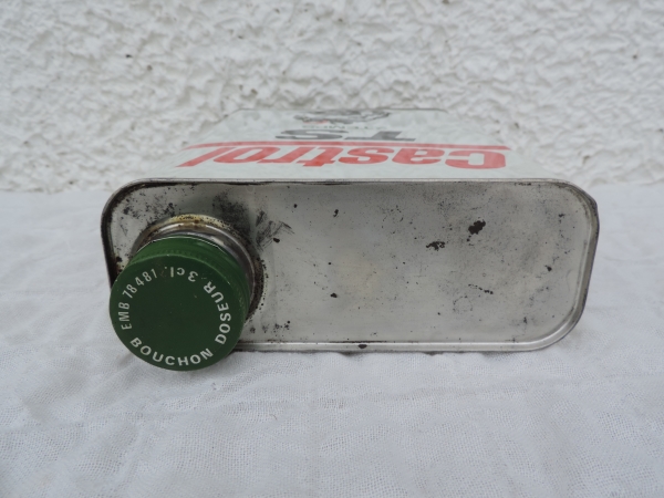 Bidon CASTROL- abcd1621.JPG