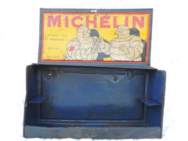 Boite MICHELIN n&eacute;c&eacute;ssaire de r&eacute;paration- abcd2166.JPG