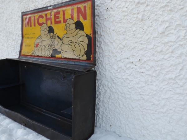 Boite MICHELIN n&eacute;c&eacute;ssaire de r&eacute;paration- abcd2167.JPG