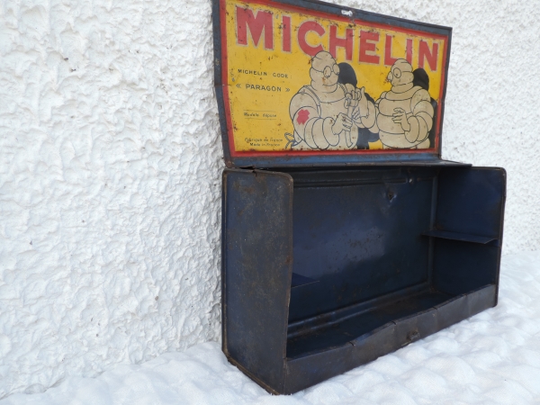 Boite MICHELIN n&eacute;c&eacute;ssaire de r&eacute;paration- abcd2168.JPG