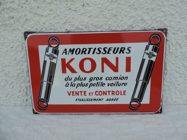 Plaue &eacute;maill&eacute;e KONI