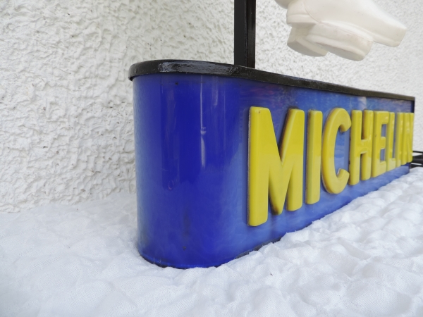Enseigne lumineuse MICHELIN- abcd2866.JPG
