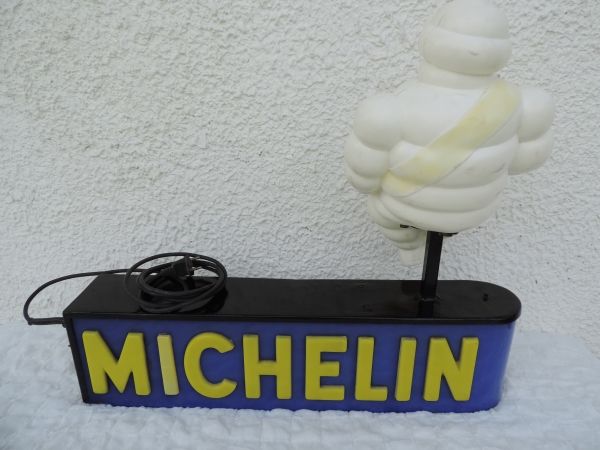 Enseigne lumineuse MICHELIN- abcd2868.JPG